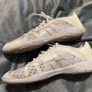 Nfinity Vengeance Cheer Shoes size 6
